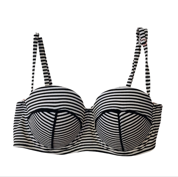 Xhilaration Other - Striped Push Up Bikini Top